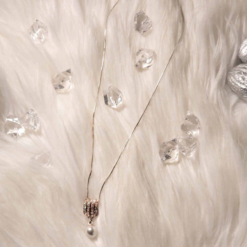 Women Rhinestone Pearl Pendant